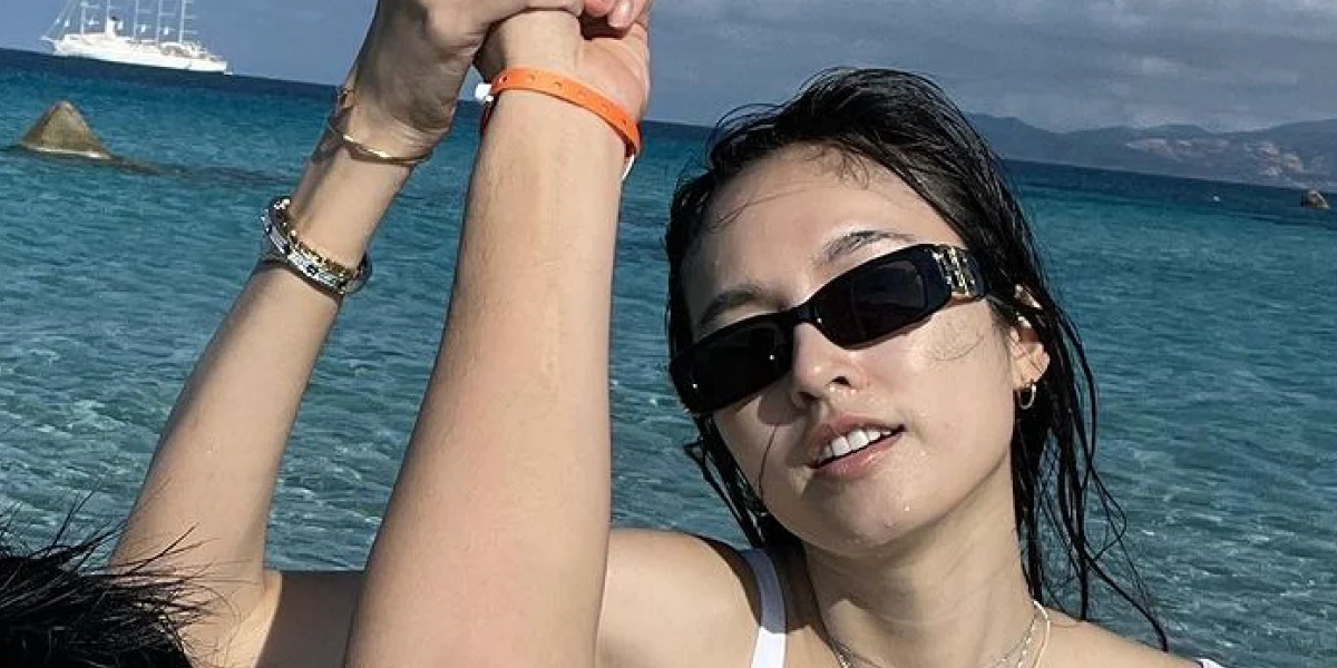 Balenciaga BB0096S 001 - As Seen On Hailey Bieber & Rihanna - Image 9