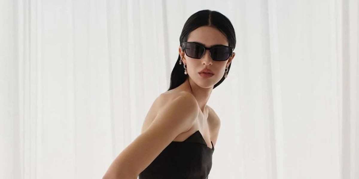 Givenchy GV40066U 01A - As Seen On Amelia Gray Hamlin - Image 3